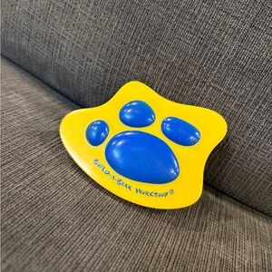 Build-A-Bear Workshop Paw Shaped Brush